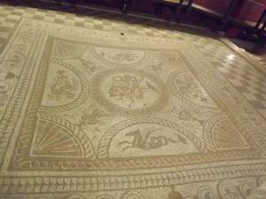 Fishbourne Roman Palace mosaic: yes, it is curved